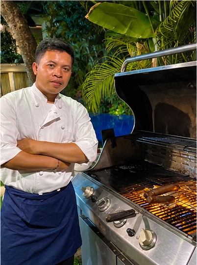 CassaMia Bali private chef at the villa grill