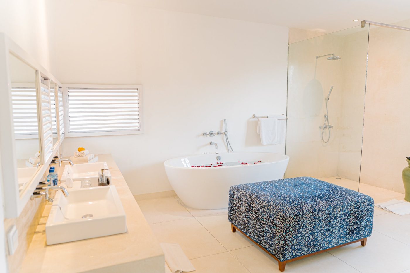 Ensuite &mdash; Freestanding Tub