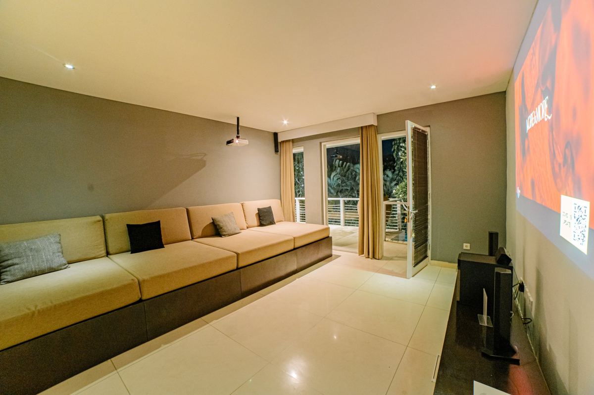 Upper Balcony &mdash; Swing Chairs